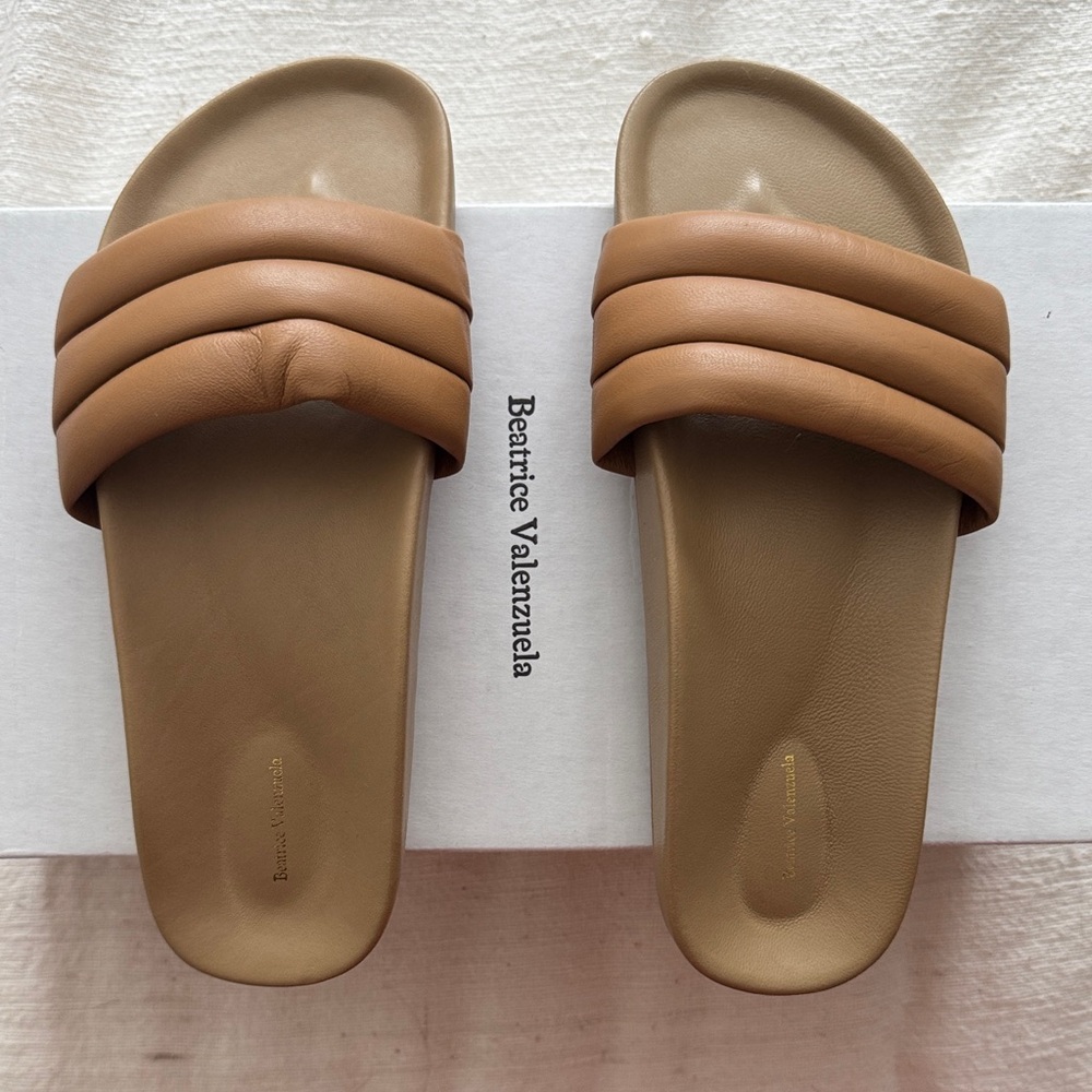 Beatrice Valenzuela Tan Women's Slide Sandals